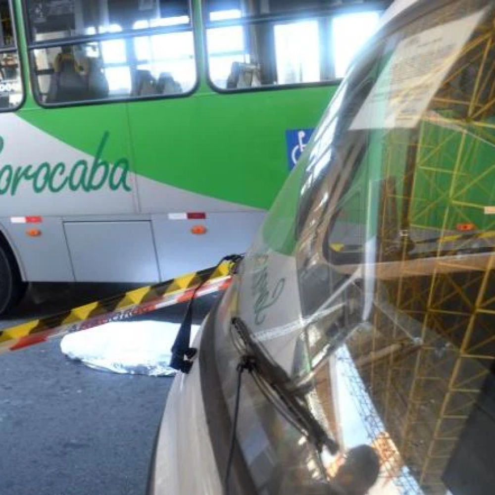 Idosa é atropelada e morre dentro do Terminal Santo Antônio