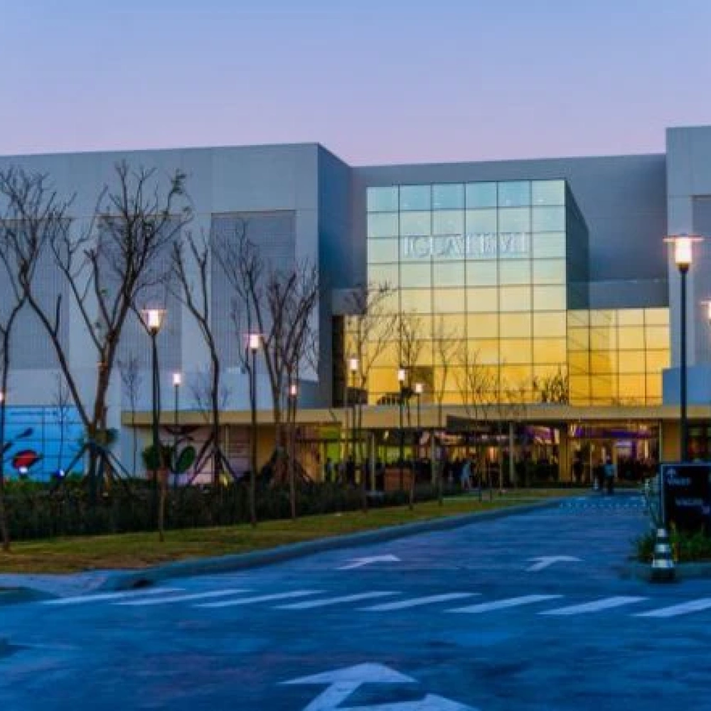 Iguatemi Esplanada implanta projeto Estacionou, Doou