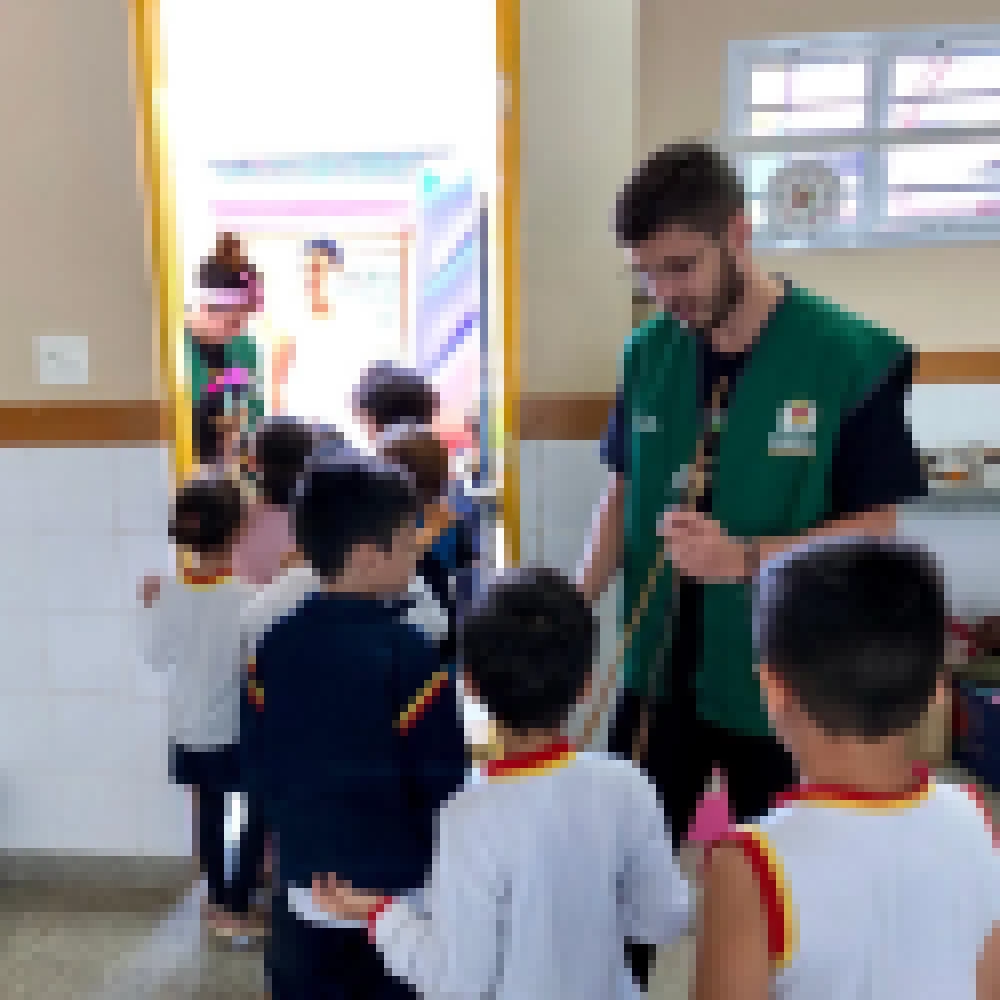 CrianÃ§as do CEI 103 recebem projeto ambiental â€˜Bica vai Ã  escolaâ€™