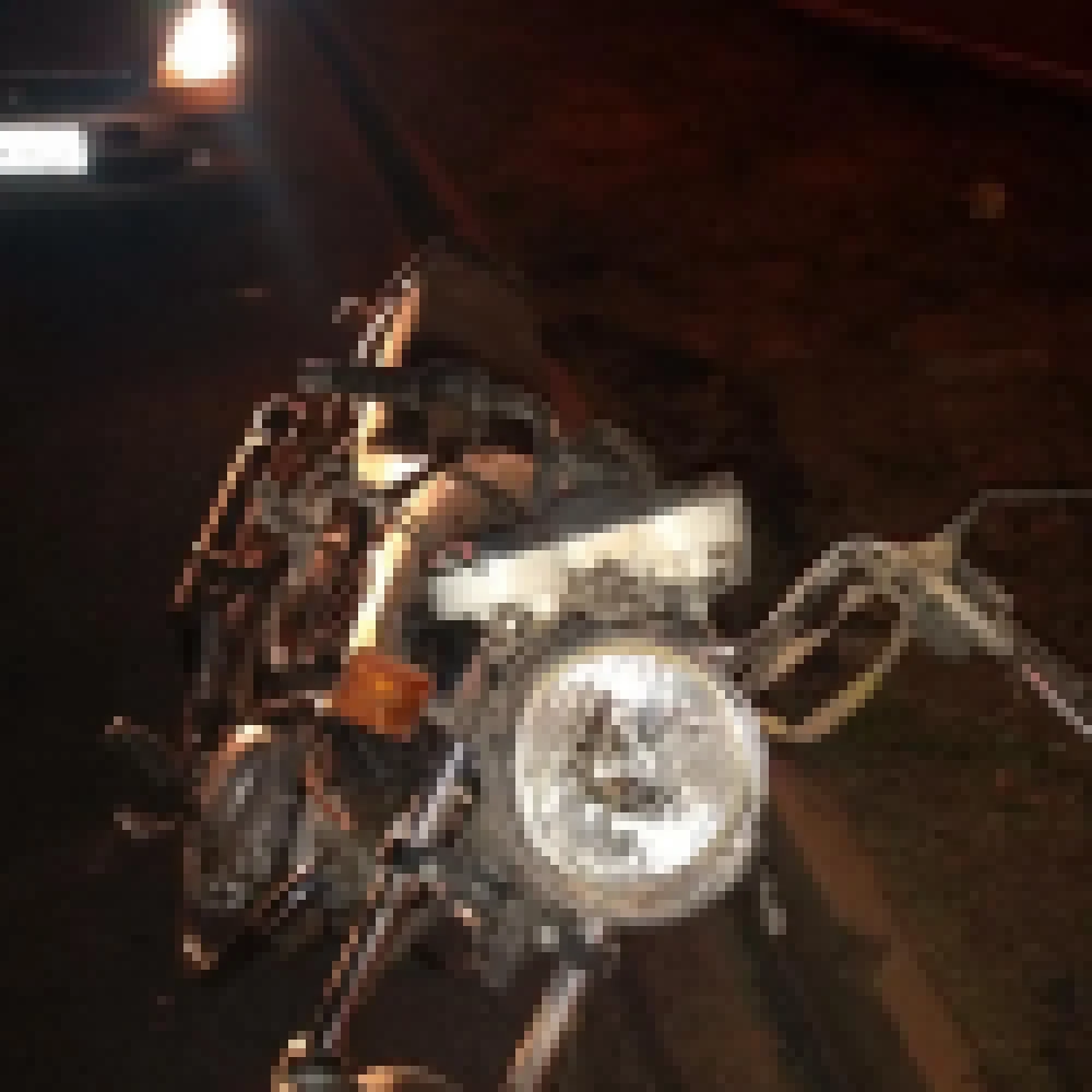 Motociclista fica ferido apÃ³s cair em buraco na avenida AntÃ´nio Soares Aguiar; hÃ¡ cinco meses, motociclista faleceu apÃ³s se acidentar na mesma regiÃ£o