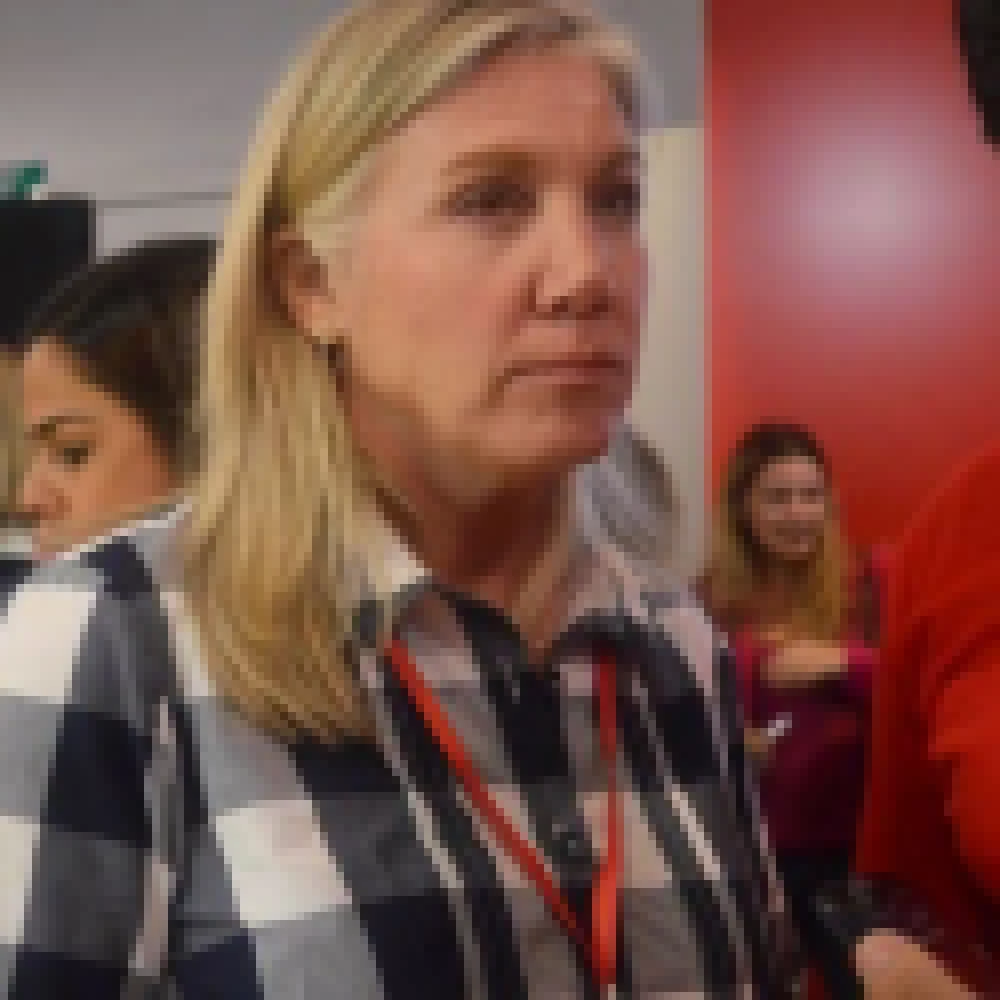 ExposiÃ§Ã£o sobre o centenÃ¡rio da garrafa da Coca-Cola segue atÃ© domingo