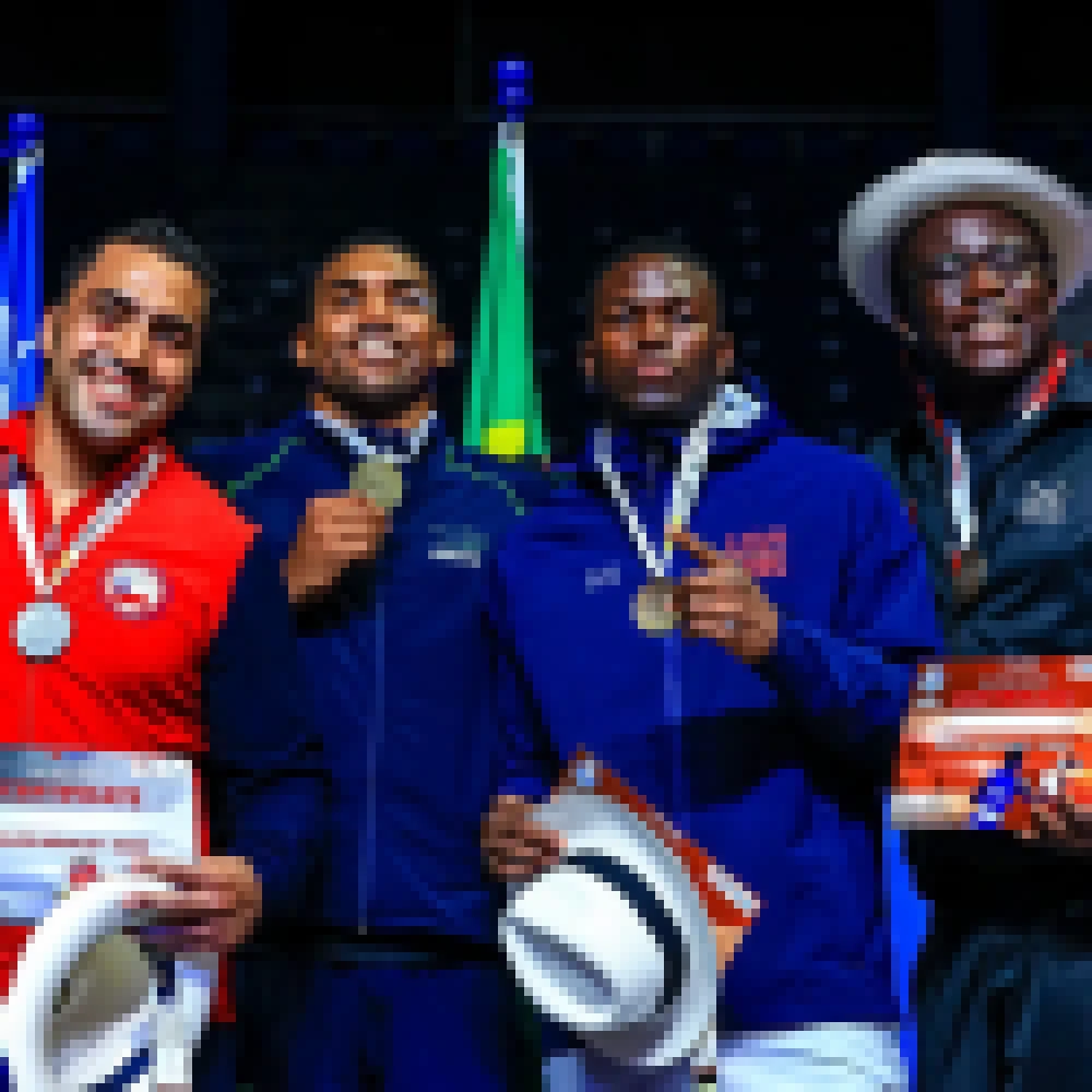 Abner Teixeira Ã© medalha de ouro no Campeonato Continental das AmÃ©ricas de Boxe