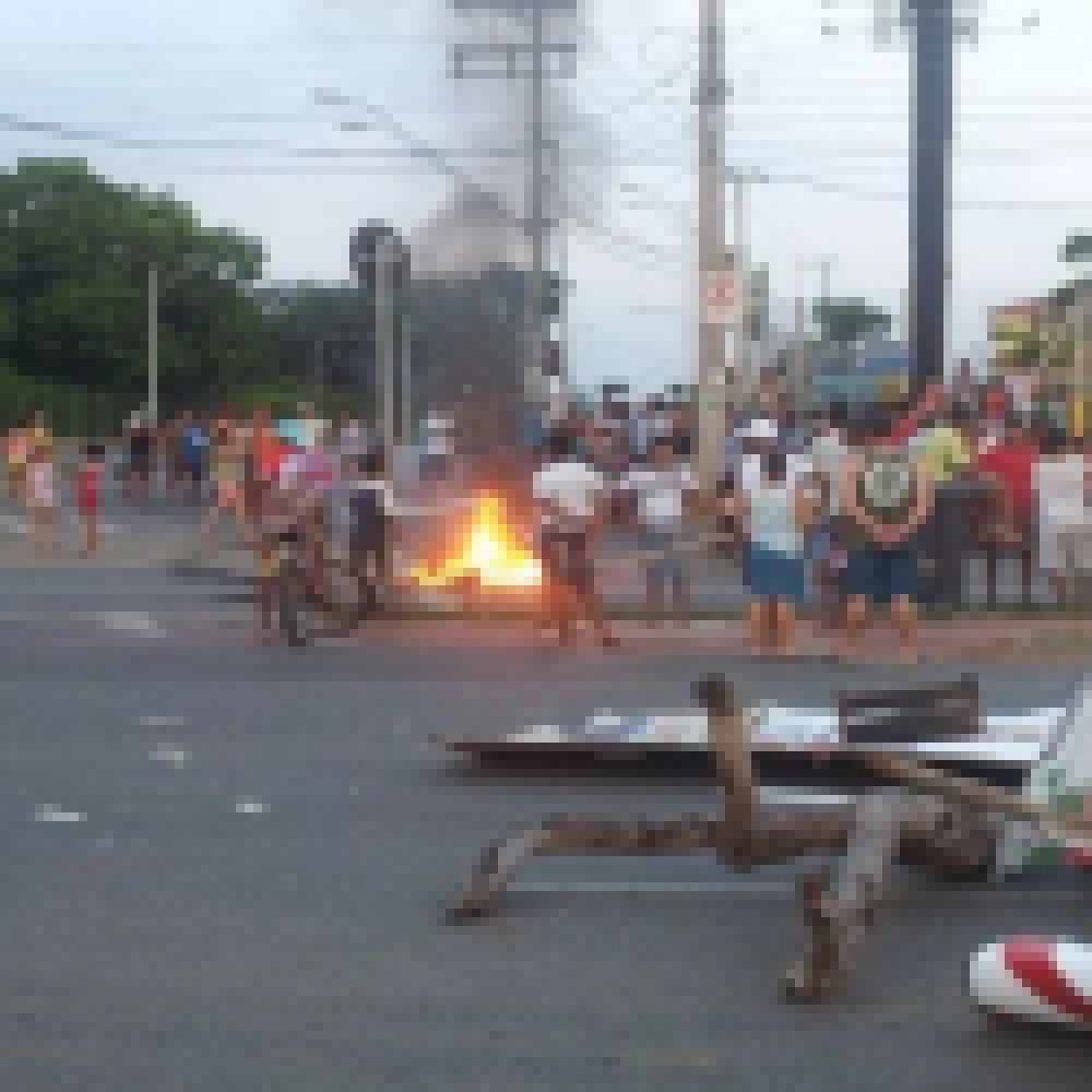 Protesto por Falta de Ã¡gua interdita a Avenida Ipanema