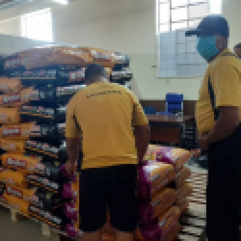 Magnus doa 1,2 tonelada de raÃ§Ã£o para campanha de arrecadaÃ§Ã£o realizada pela Prefeitura de Sorocaba