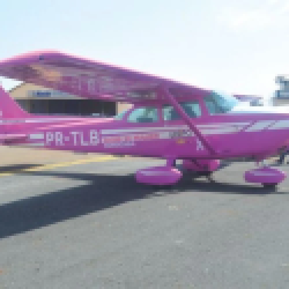 Aeroclube de Sorocaba participa do Outubro Rosa e programaÃ§Ã£o inclui passeio no aviÃ£o