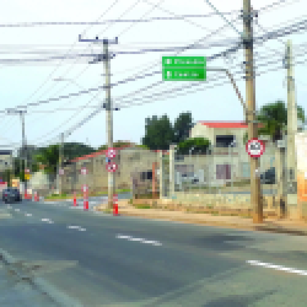 Moradores divergem sobre mudanÃ§as feitas pela Urbes em trecho da Rua AtanÃ¡sio Soares