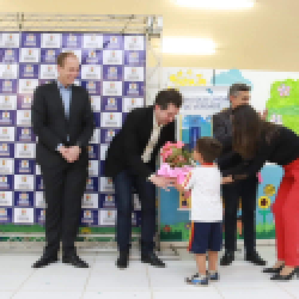 Prefeitura de Sorocaba entrega Centro de EducaÃ§Ã£o Infantil CEI-27 totalmente revitalizado