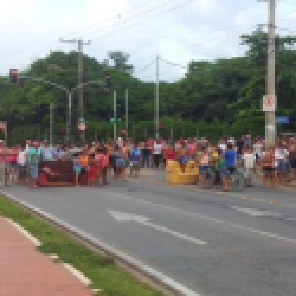 Protesto por Falta de Ã¡gua interdita a Avenida Ipanema