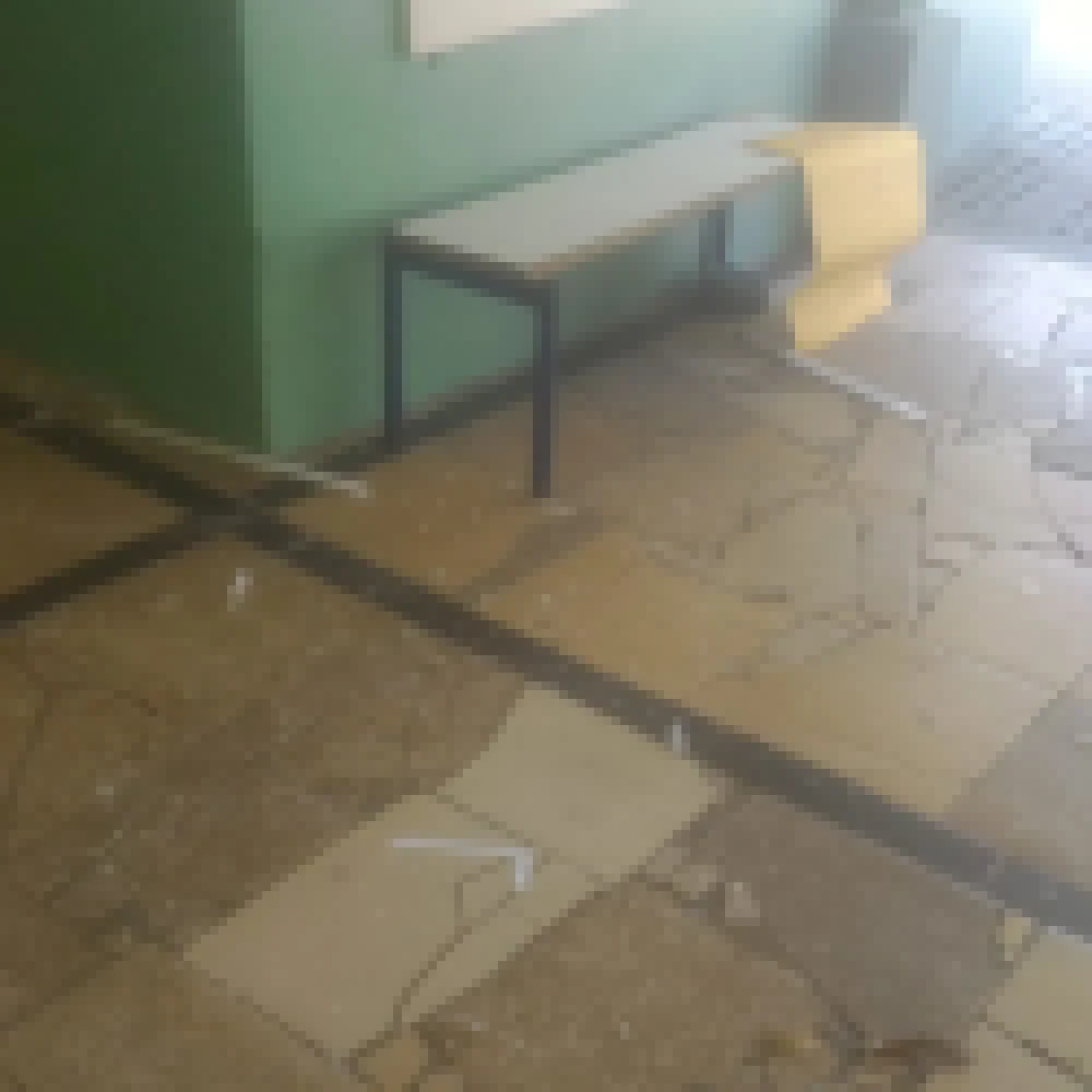 Escola estadual DiÃ³genes de Almeida Maris Ã© invadida e vandalizada; festa do dia das crianÃ§as foi cancelada