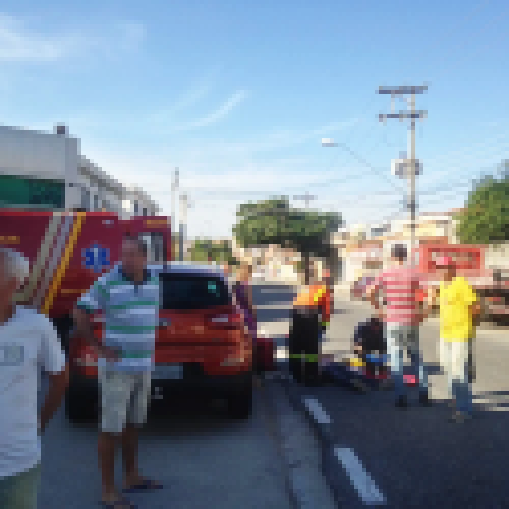 Homem Ã© atropelado em cruzamento na Vila Haro; moradores culpam falta de sinalizaÃ§Ã£o por acidentes recorrentes