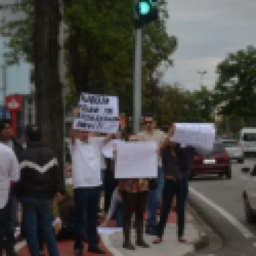 Parentes e Amigos fazem manifestaÃ§Ã£o para pedir justiÃ§a pela morte de mÃºsico