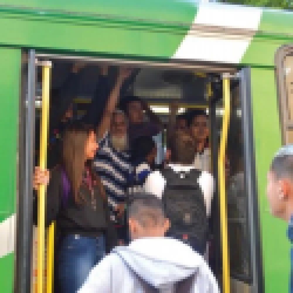 Linha de Ã´nibus do Residencial CarandÃ¡ Ã© novamente alvo de reclamaÃ§Ãµes