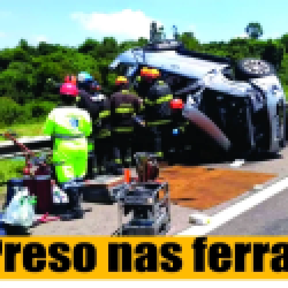 Acidente deixa trÃªs vÃ­timas presas nas ferragens na rodovia Santos Dumont
