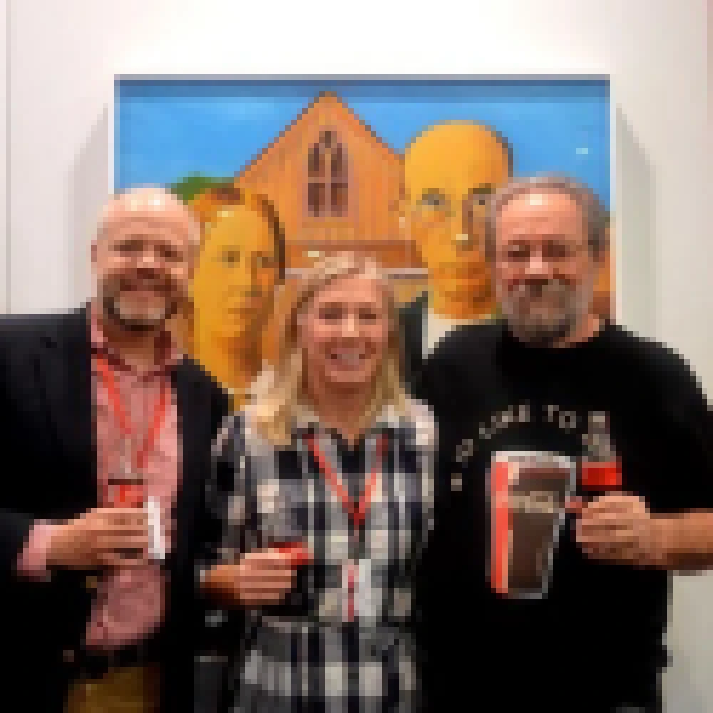 ExposiÃ§Ã£o sobre o centenÃ¡rio da garrafa da Coca-Cola segue atÃ© domingo