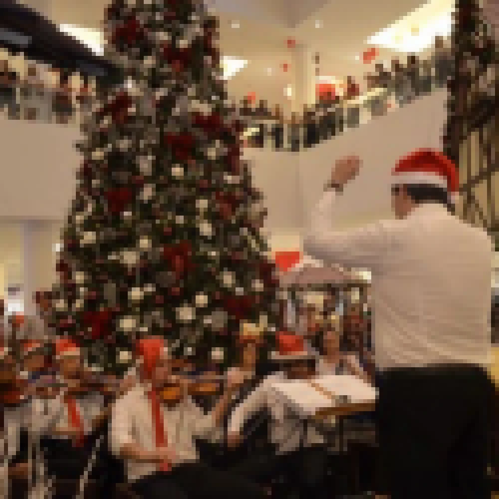 Chegada do Papai Noel inaugura decoraÃ§Ã£o de Natal no Shopping Cidade Sorocaba