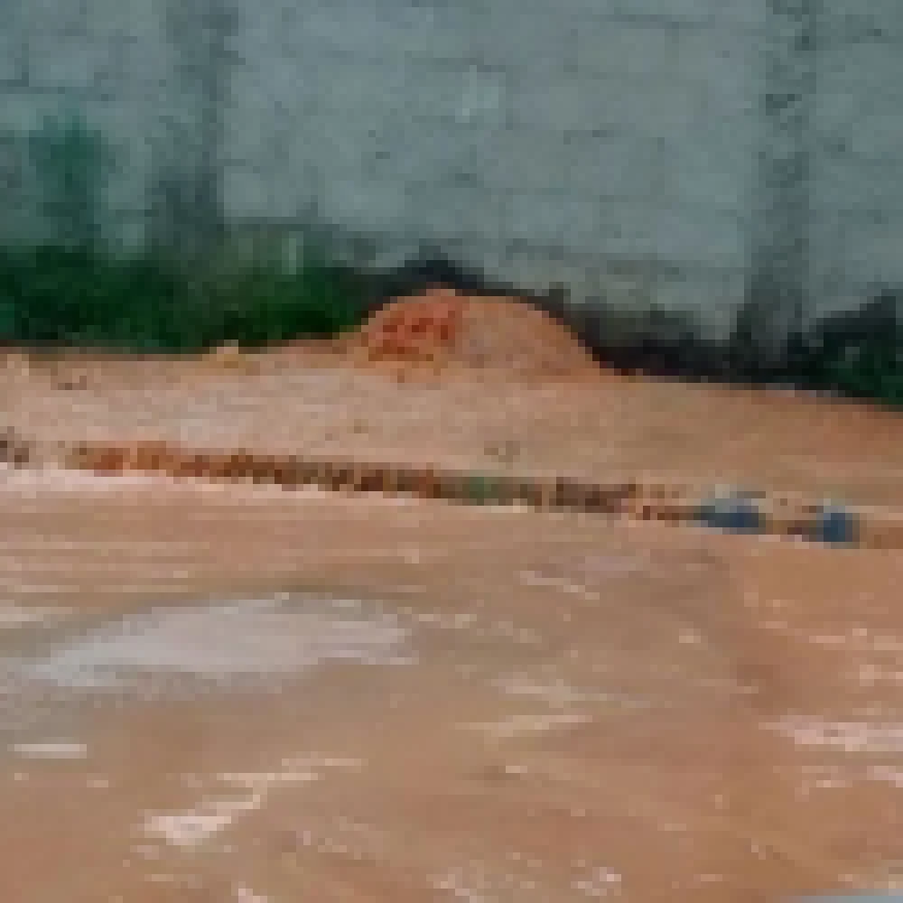 TubulaÃ§Ã£o de Ã¡gua se rompe no SÃ£o Guilherme e moradores contam cinco horas de desperdÃ­cio