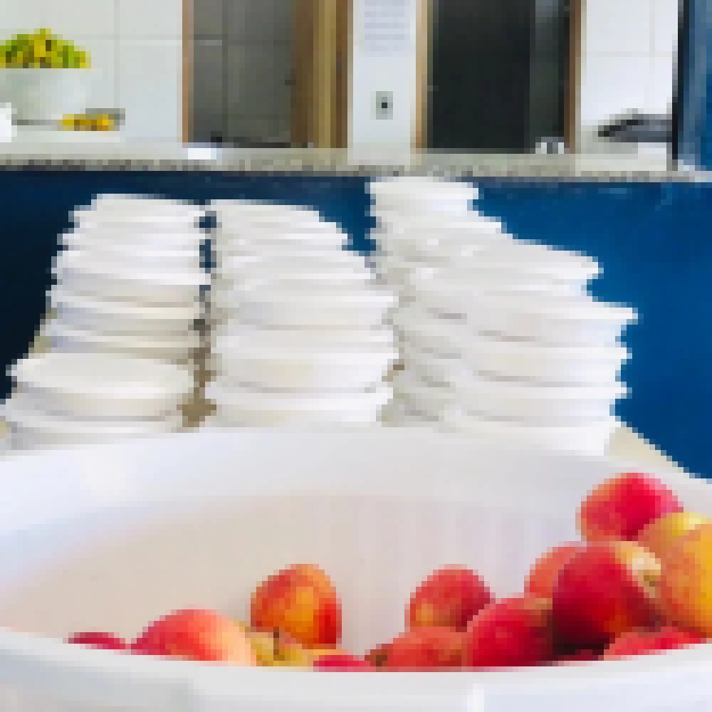 Diferente de Sorocaba, Prefeitura de IperÃ³ distribui mais de 2 mil marmitex (merenda) e mini cestas bÃ¡sicas aos alunos