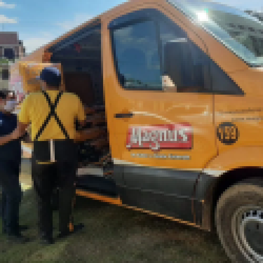 Magnus doa 1,2 tonelada de raÃ§Ã£o para campanha de arrecadaÃ§Ã£o realizada pela Prefeitura de Sorocaba