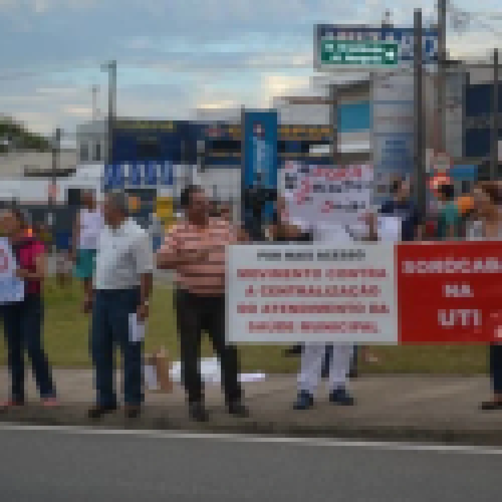 Protesto contra a centralizaÃ§Ã£o do atendimento nas UPHs movimentou a Itavuvu e Ipanema