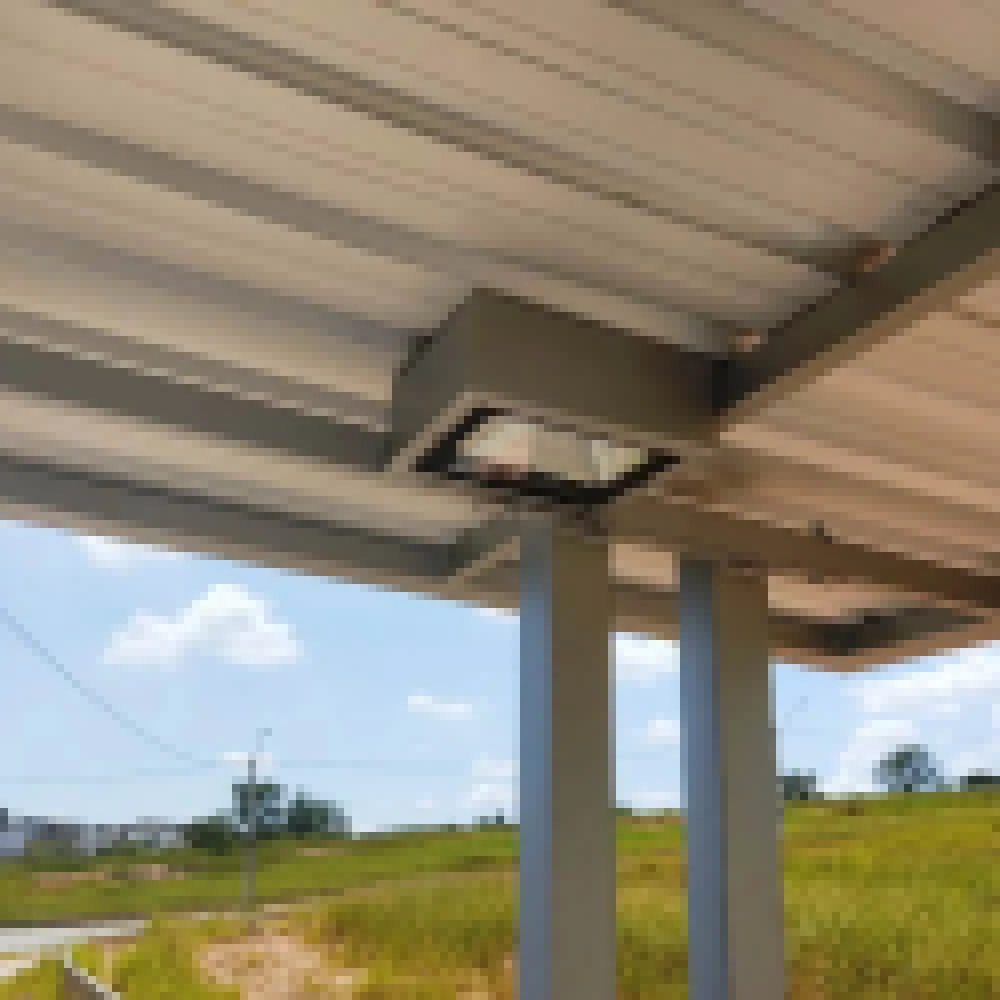 Urbes adota novo modelo de abrigo de Ã´nibus equipado com painel solar
