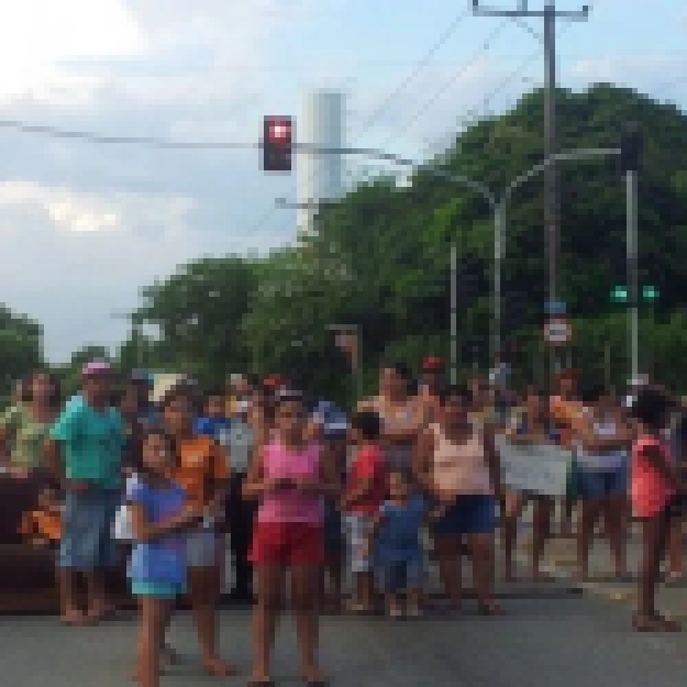 Protesto por Falta de Ã¡gua interdita a Avenida Ipanema