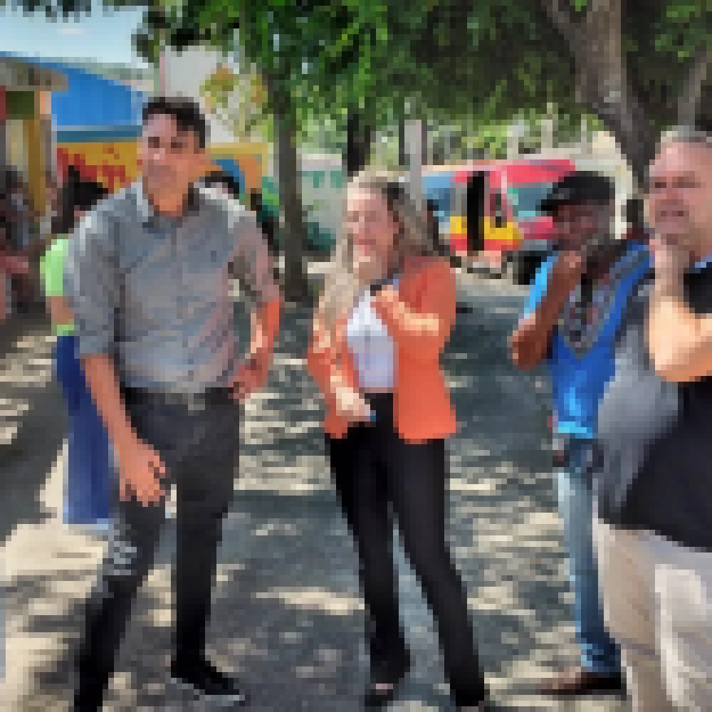 Fausto Peres reÃºne-se com moradores que reivindicam mudanÃ§a de mÃ£o de rua no bairro Aparecidinha