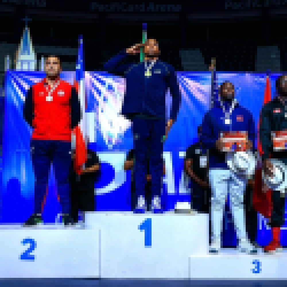 Abner Teixeira Ã© medalha de ouro no Campeonato Continental das AmÃ©ricas de Boxe