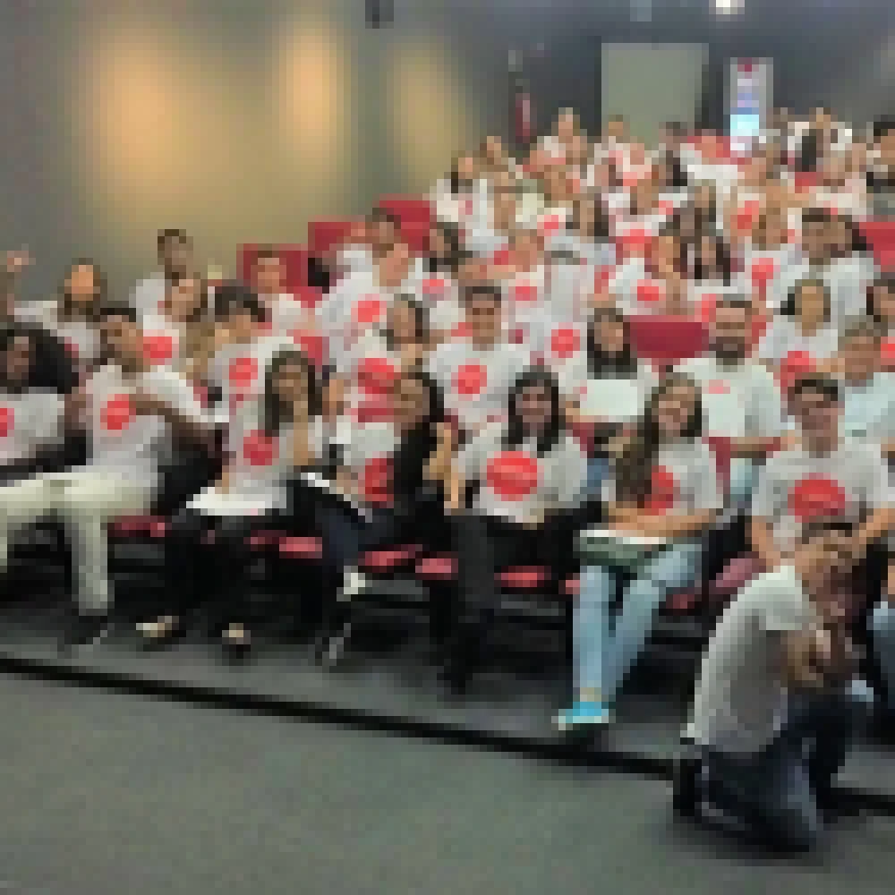 Porta de entrada para o mercado de trabalho, Coletivo Jovem Coca-Cola abre inscriÃ§Ãµes para primeira turma de 2020