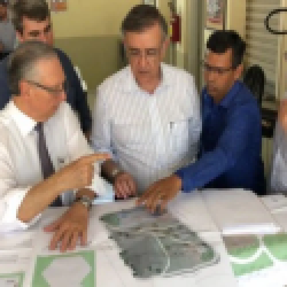 Prefeito visita escoteiros e conversa com lideranÃ§as do Ã‰den
