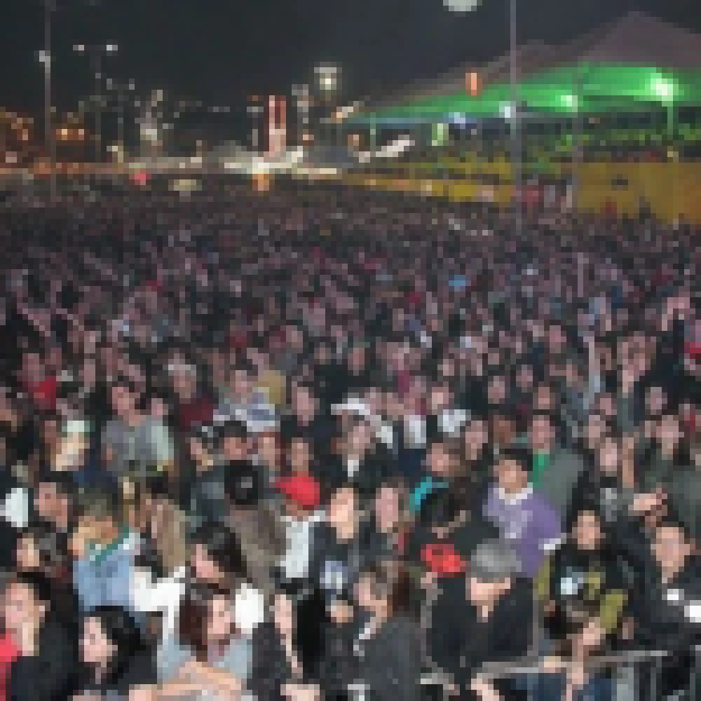 Veja imagens da noite de ontem, com show do CPM 22, na Festa Junina de Votorantim