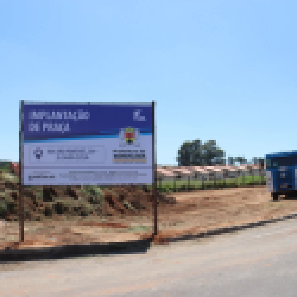 Prefeitura inicia obras da praÃ§a no Jardim Santa CecÃ­lia
