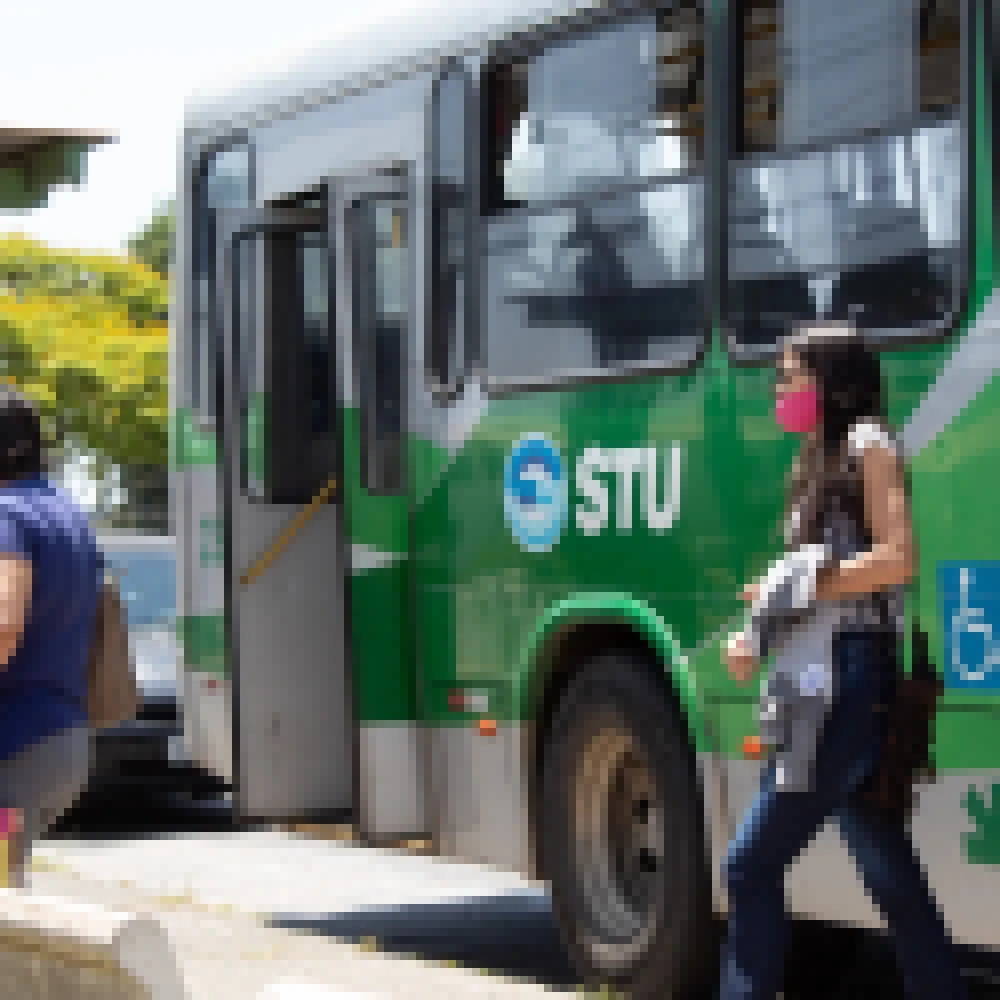 Segundo dia de prova de concurso da EducaÃ§Ã£o tem quase 9,8 mil participantes