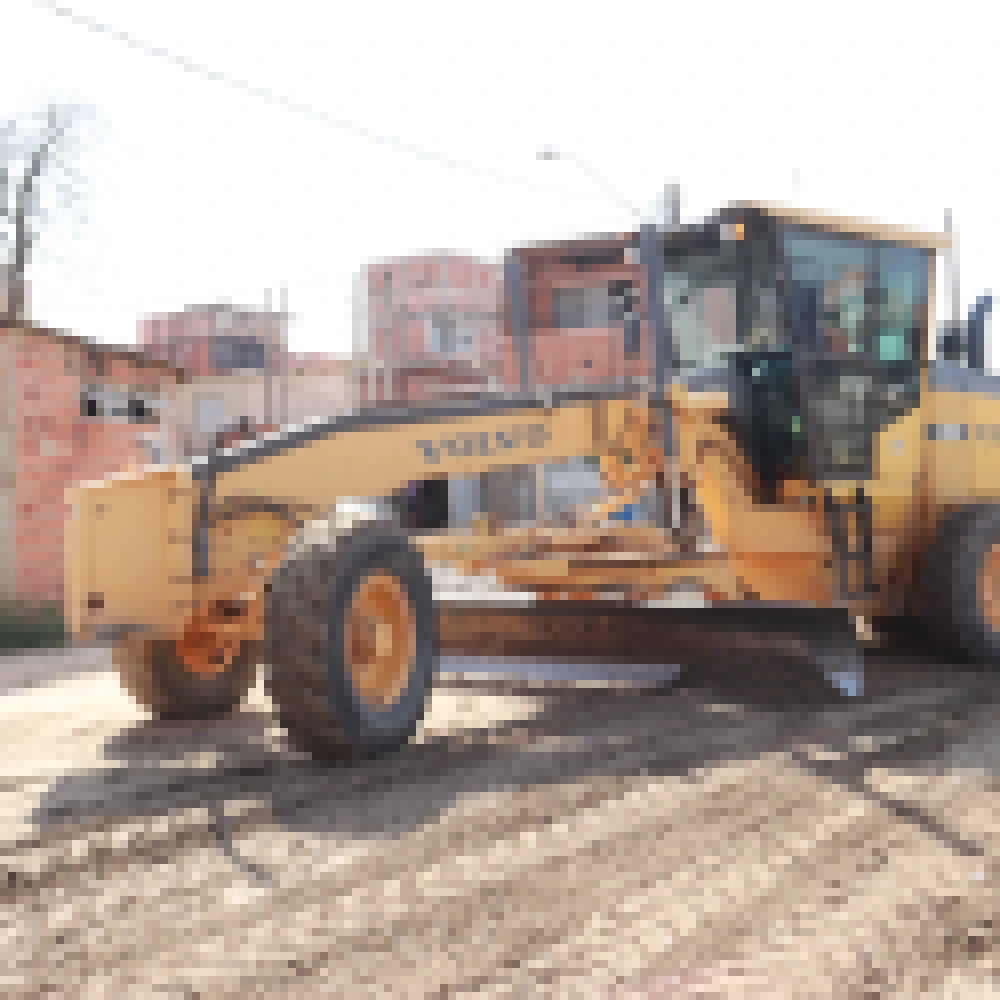 Prefeitura realiza serviÃ§os de manutenÃ§Ã£o em ruas de terra no Jardim Marli