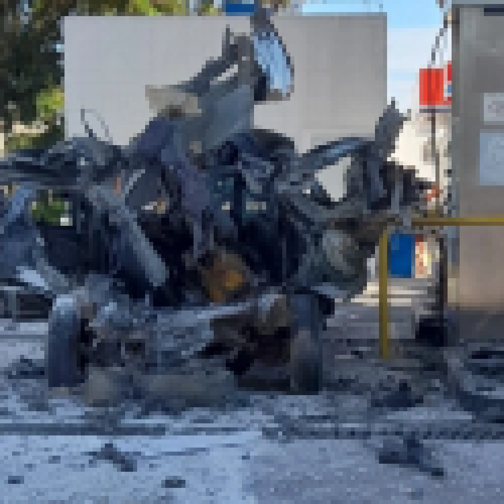 Carro explode ao abastecer GNV em Posto de combustÃ­veis no Santa RosÃ¡lia