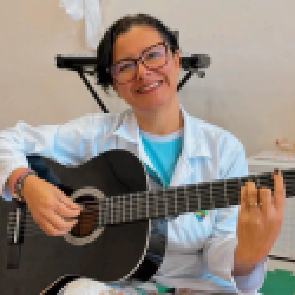 Musicoterapia transforma o cuidado de crianças com TEA na Clínica de Pediatria do Grupo Amhemed