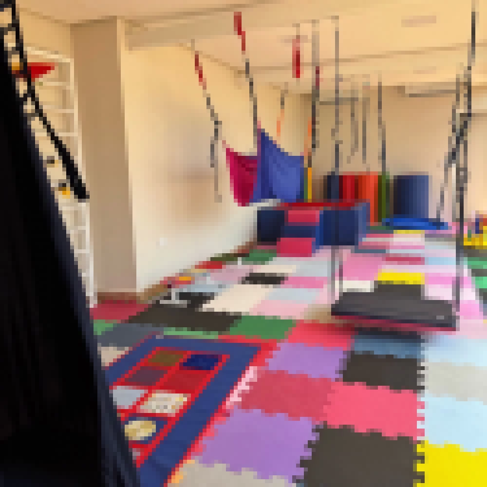 Clínica Pediátrica Amhemed conta com sala de Integração Sensorial para prática de Terapia Ocupacional.jpg