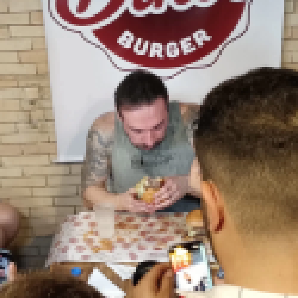 DINI'S BURGUER (9).jpeg