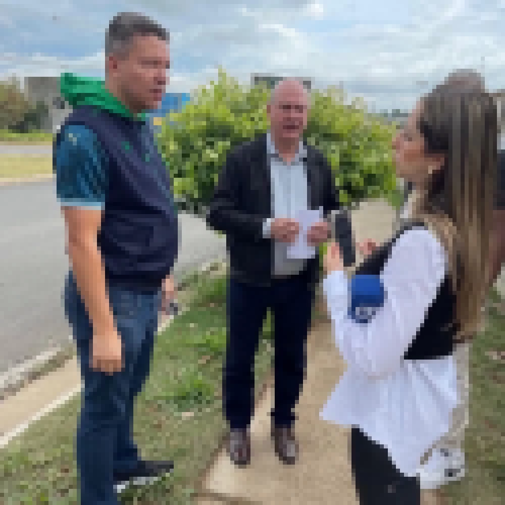 Cristiano Passos participa de reunião com moradores e autoridades públicas no Jardim Nikkey