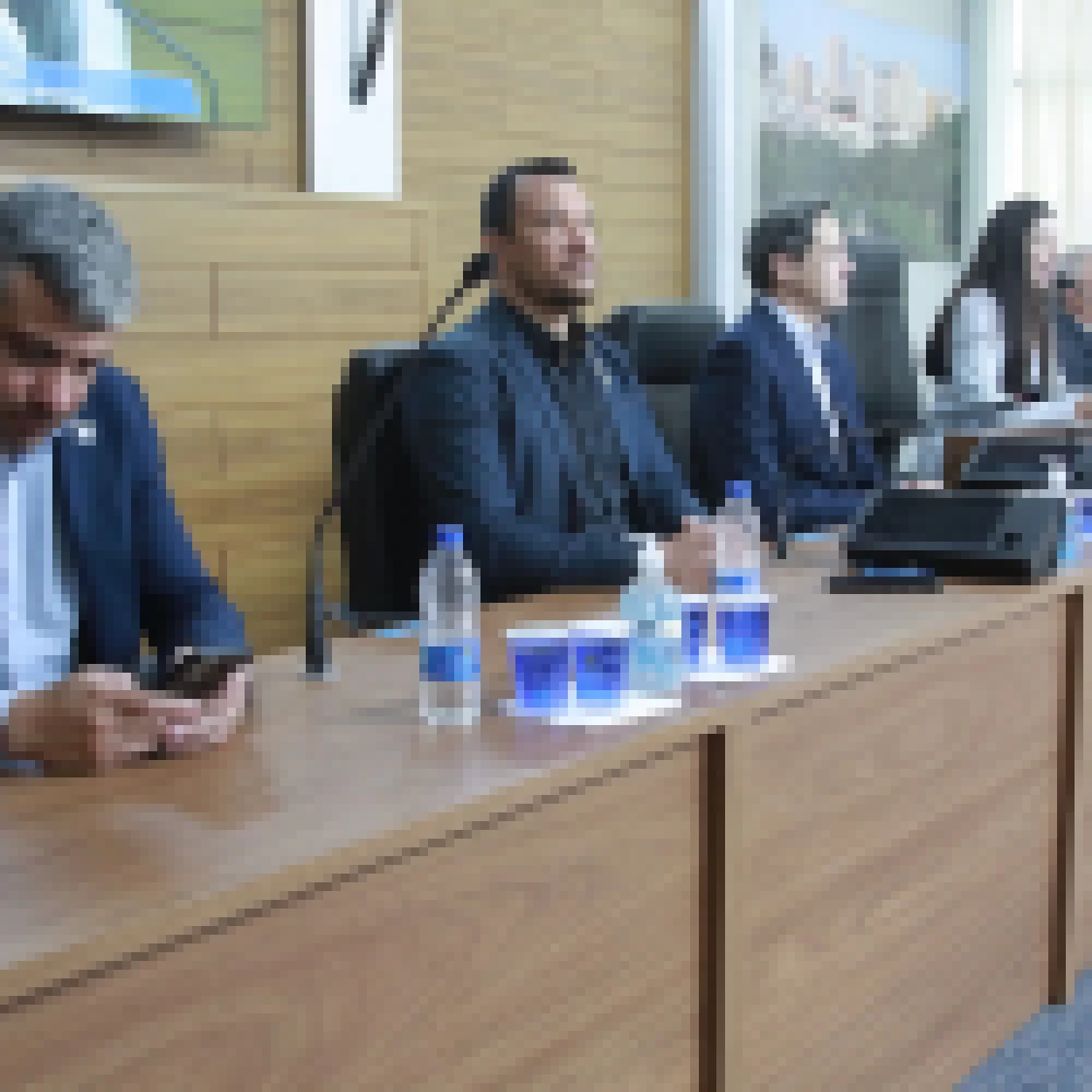 Deputado Luiz Philippe de Orleans e Bragança critica reforma tributária em palestra na Câmara de Sorocaba