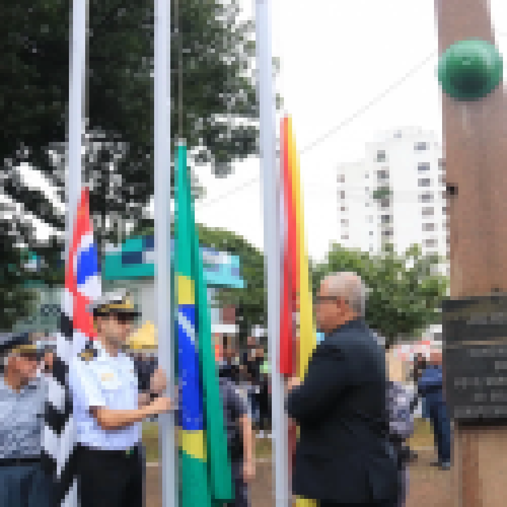 Ato Cívico e desfile marcam homenagem à Revolução Constitucionalista de 1932 em Sorocaba