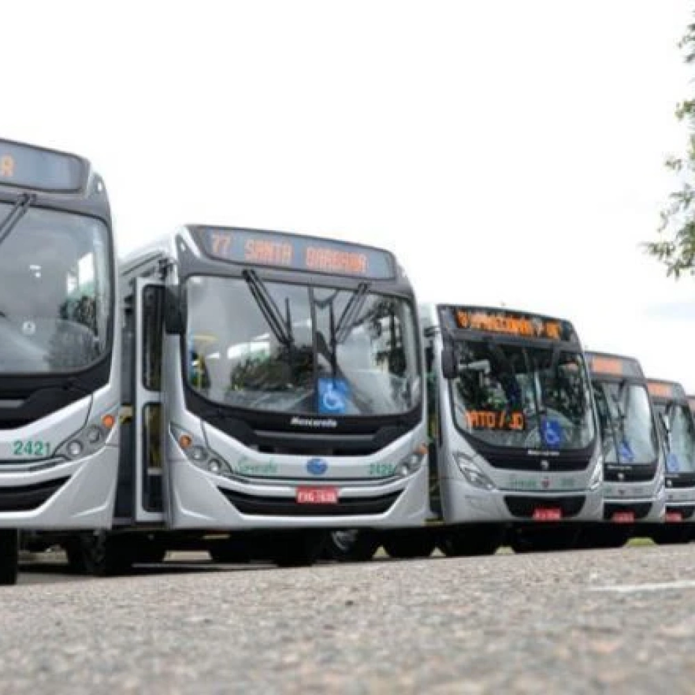 Impasse continua, mas greve no transporte coletivo esta descartada até o dia 22