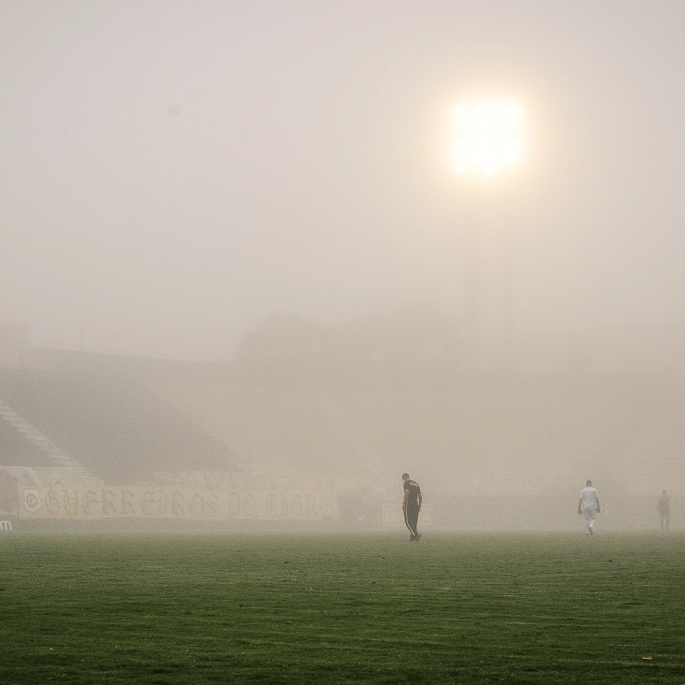 Jogo do acesso entre São Bernardo FC e São Bento é paralisado por causa da neblina