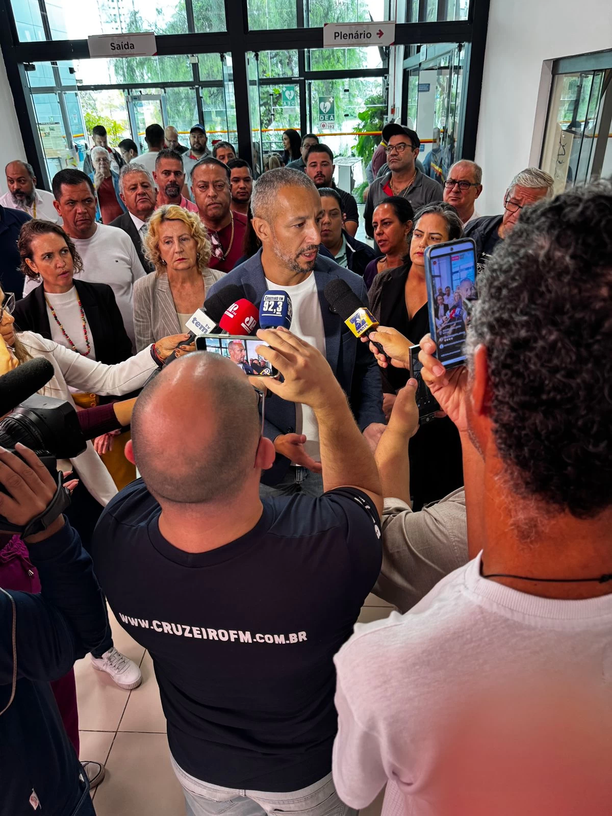 Movimentos sindicais e sociais protocolam Comissão Processante contra prefeito afastado em Sorocaba