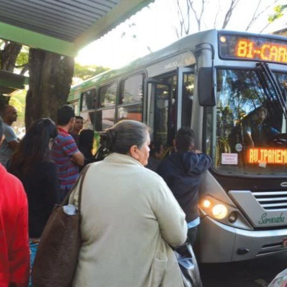 Linha de ônibus do Residencial Carandá é novamente alvo de reclamações
