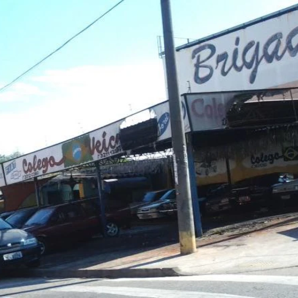 Loja de Veículos é incendiada na Avenida Itavuvu