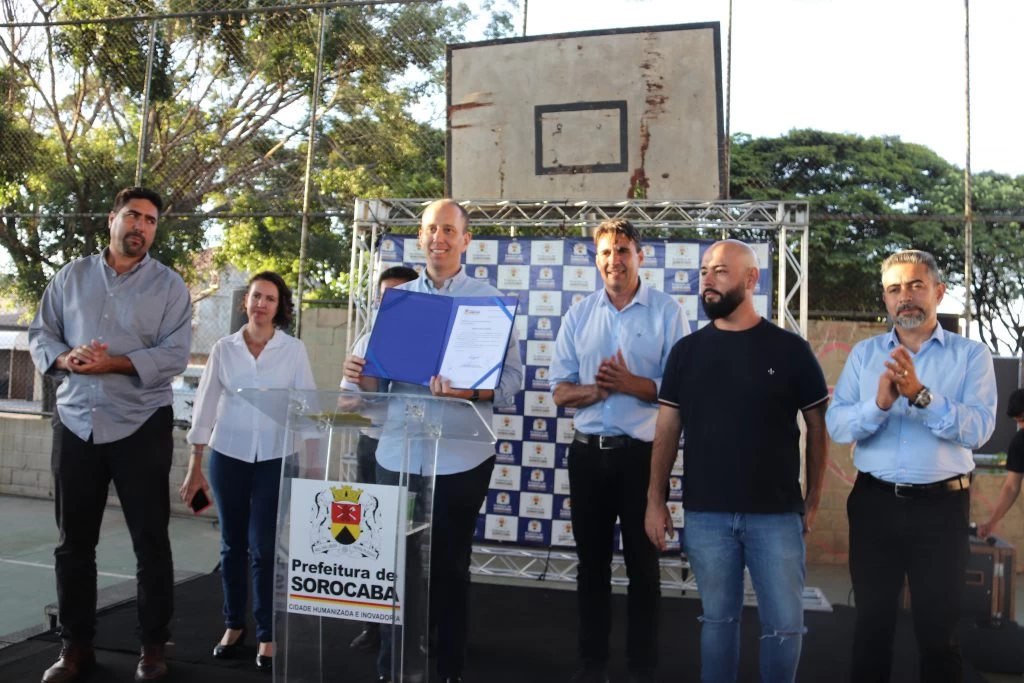 Prefeitura dá início à revitalização da quadra poliesportiva no Jardim Guaíba