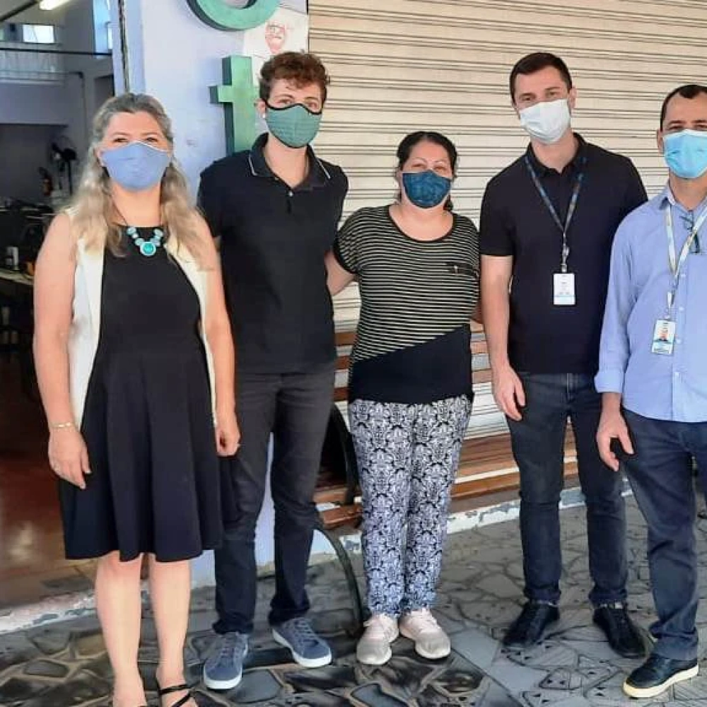 Metarreciclagem recebe visita de representantes da Flextronics e Sinctronics