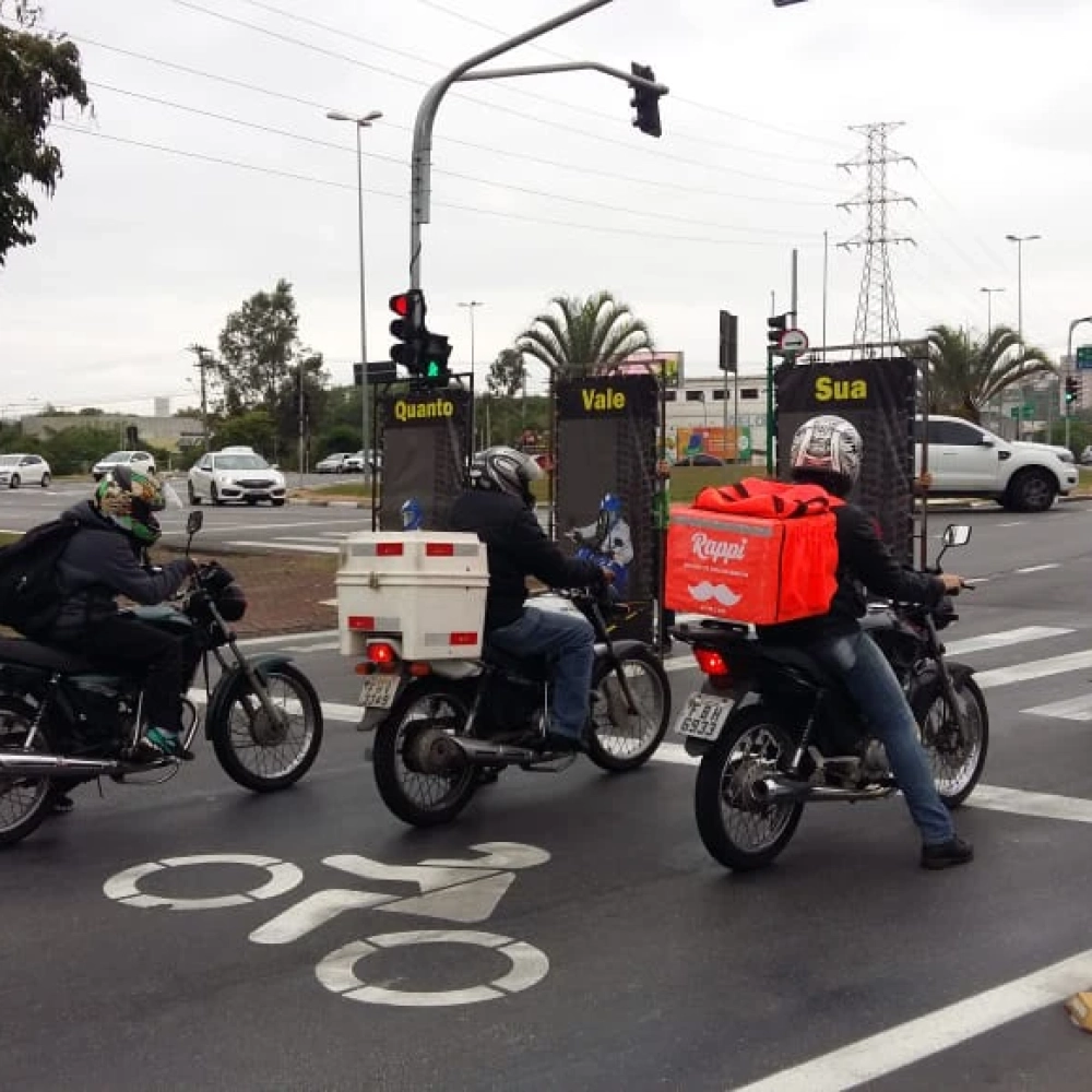 Motociclistas recebem orientação sobre mobilidade segura