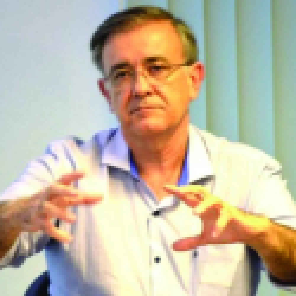 Munícipe protocola novo pedido de investigação contra o prefeito José Crespo e o acusa de “implantar um chip” em sua cabeça