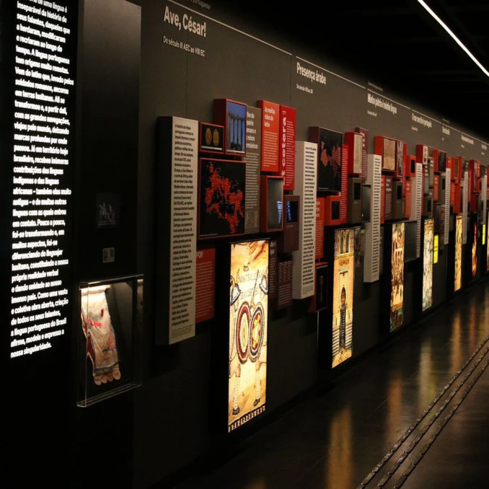 Museu da Língua Portuguesa é reaberto com presença de autoridades